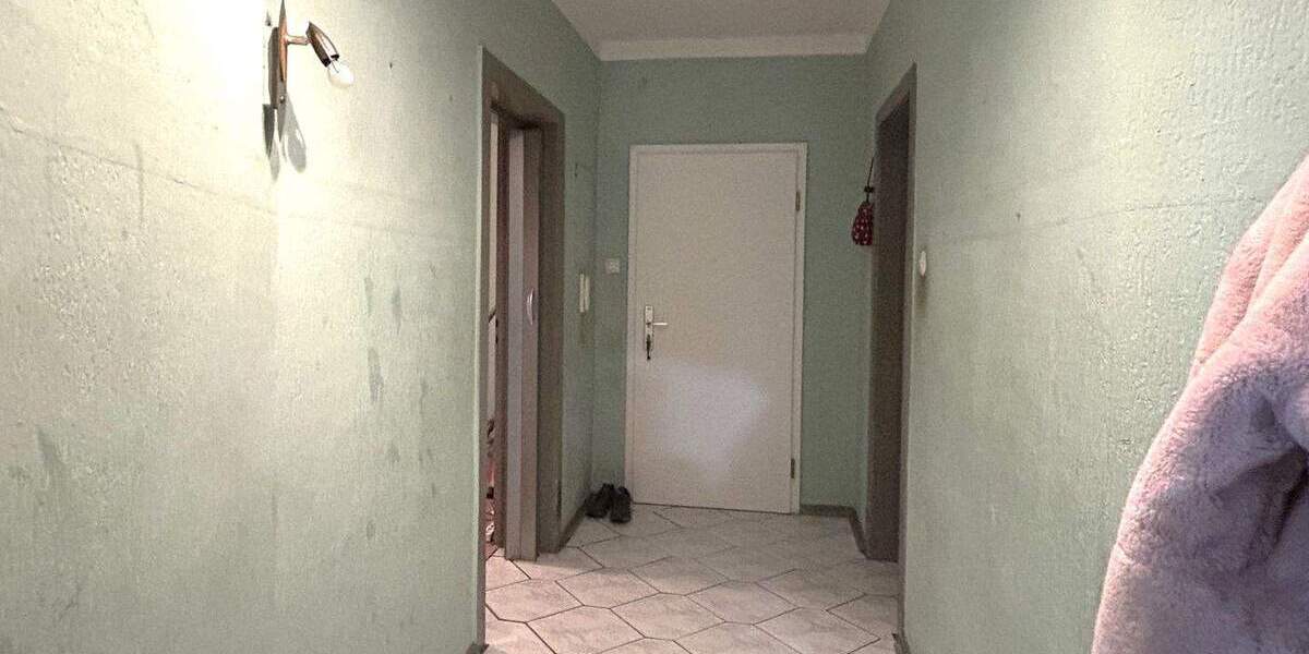 Etagenwohnung Duisburg Untermeiderich - 3 Zimmer, 82 m&sup2;, 129.000&euro; | Angebot:25686842