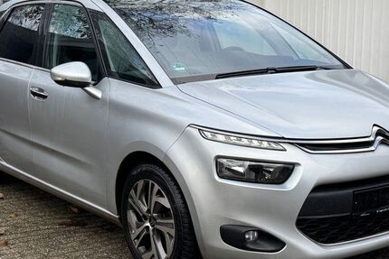 Citroen C4 Picasso 156.936 km 2.950 &euro; Moers 47445