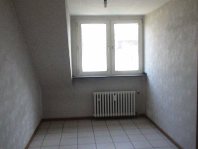 Dachgeschoßwohnung Oberhausen - 3 Zimmer, 70 m&sup2;, 120.000&euro; | Angebot:26945409
