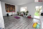 Gepflegtes Dreifamilienhaus zzgl. App. 2x Garagen und Traumgarten