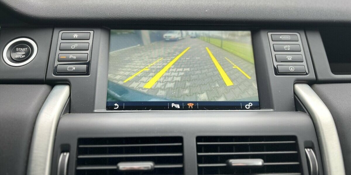 Land Rover Discovery Sport SE AWD/ Automatik/ Allrad/ Leder 206.000 km 10.490 &euro; Mönchengladbach 41066