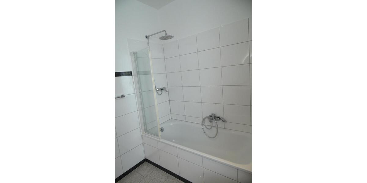 Etagenwohnung Düsseldorf Niederkassel - 3 Zimmer, 97 m&sup2;, 1.750&euro; | Angebot:26431147