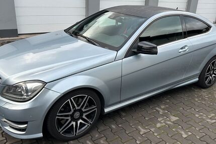 Mercedes-Benz C 250 165.284 km 12.900 &euro; Duisburg 47058