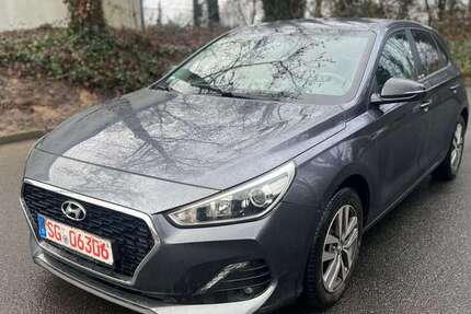 Hyundai i30 100.000 km 12.900 &euro; Solingen 42655