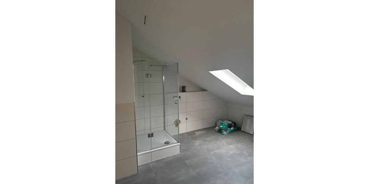 Dachgeschoßwohnung Wuppertal Arrenberg - 1 Zimmer, 43 m&sup2;, 389&euro; | Angebot:25755288