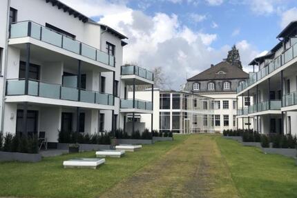 Moderne Penthouse Wohnung mit parkähnlichem Garten über 10.000qm