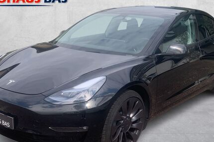 Tesla Model 3 127.799 km 26.950 &euro; Kaarst 41564