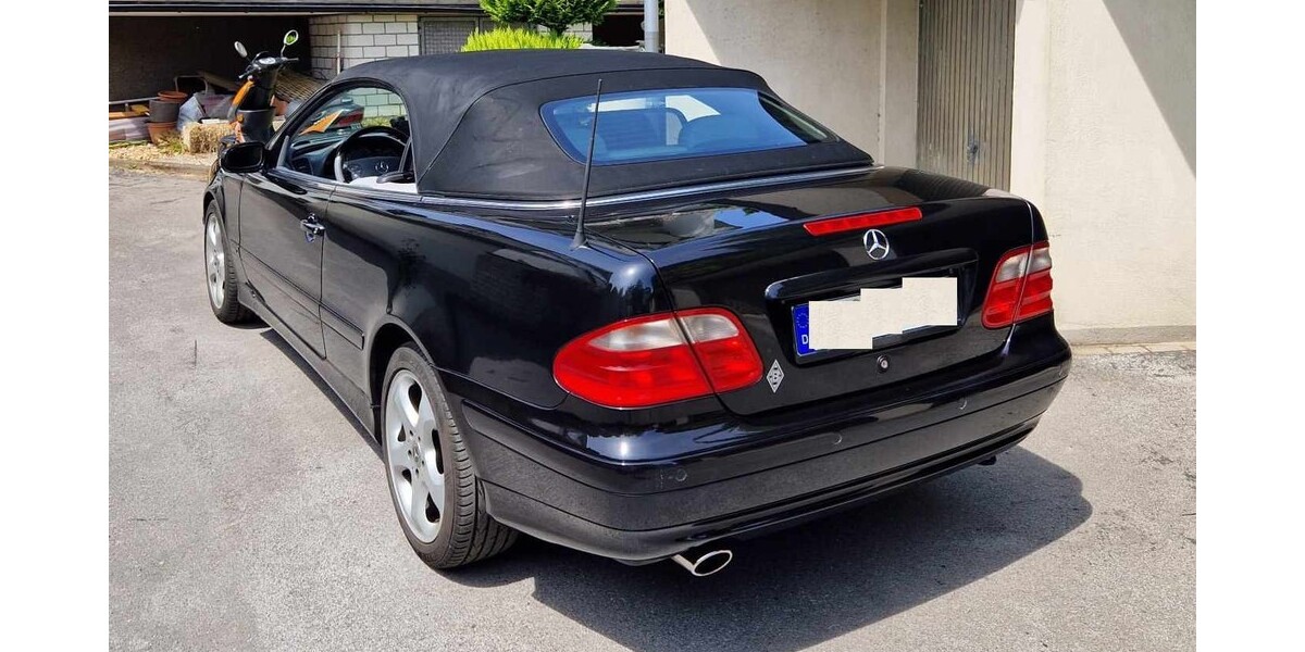 Mercedes-Benz CLK 320 165.500 km 10.490 &euro; Moers 47441