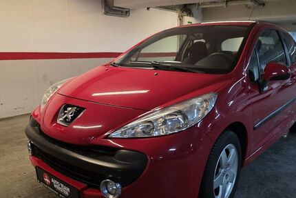 Peugeot 207 216.975 km 1.990 € Düsseldorf 40591