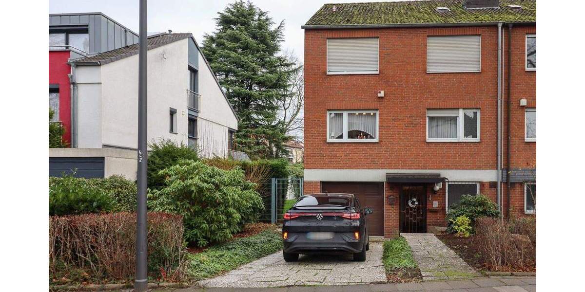 Reihenendhaus mit großem Grundstück und moderner Raumaufteilung 5 zimmer