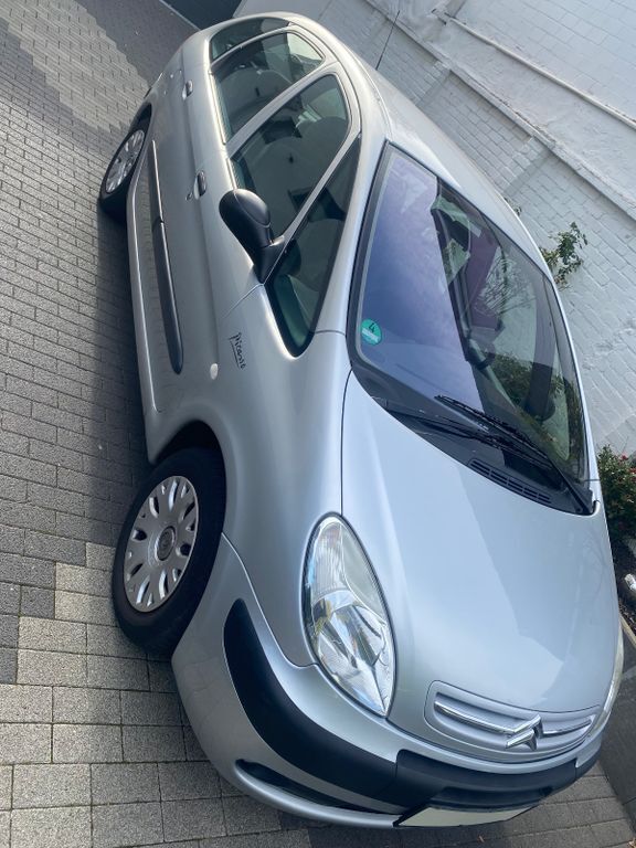 Citroen Xsara Picasso 96.500 km 2.950 € Düsseldorf 40229