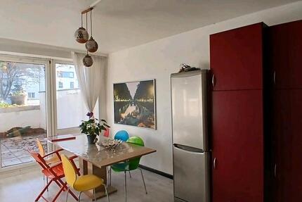 Möblierte WG Zimmer ruhig, aber zentral 5 zimmer