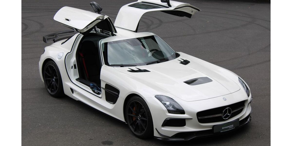 Mercedes-Benz SLS AMG 1.486 km 999.350 &euro; Düsseldorf 40233