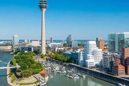 Haus zum Kaufen in Düsseldorf-Angermund 1.240.000 € 200 m²
