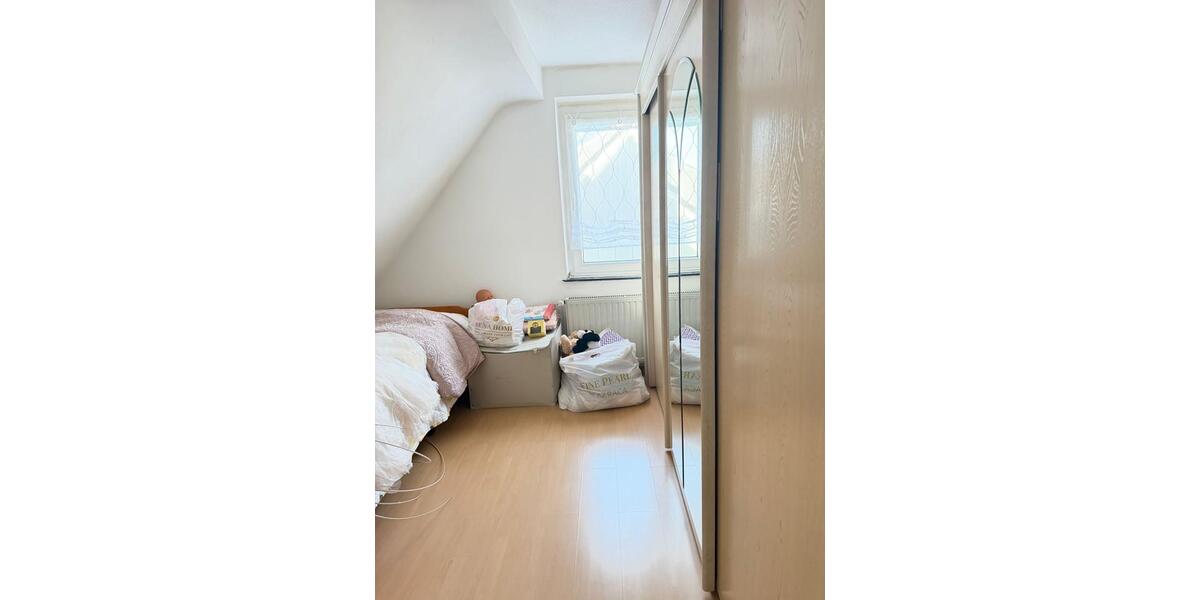 68m2 3-Zimmer-Dachgeschoss-Wohnung mit gartennutzung 3 zimmer