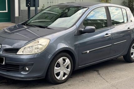 Renault Clio 100.000 km 2.850 &euro; Solingen 42655