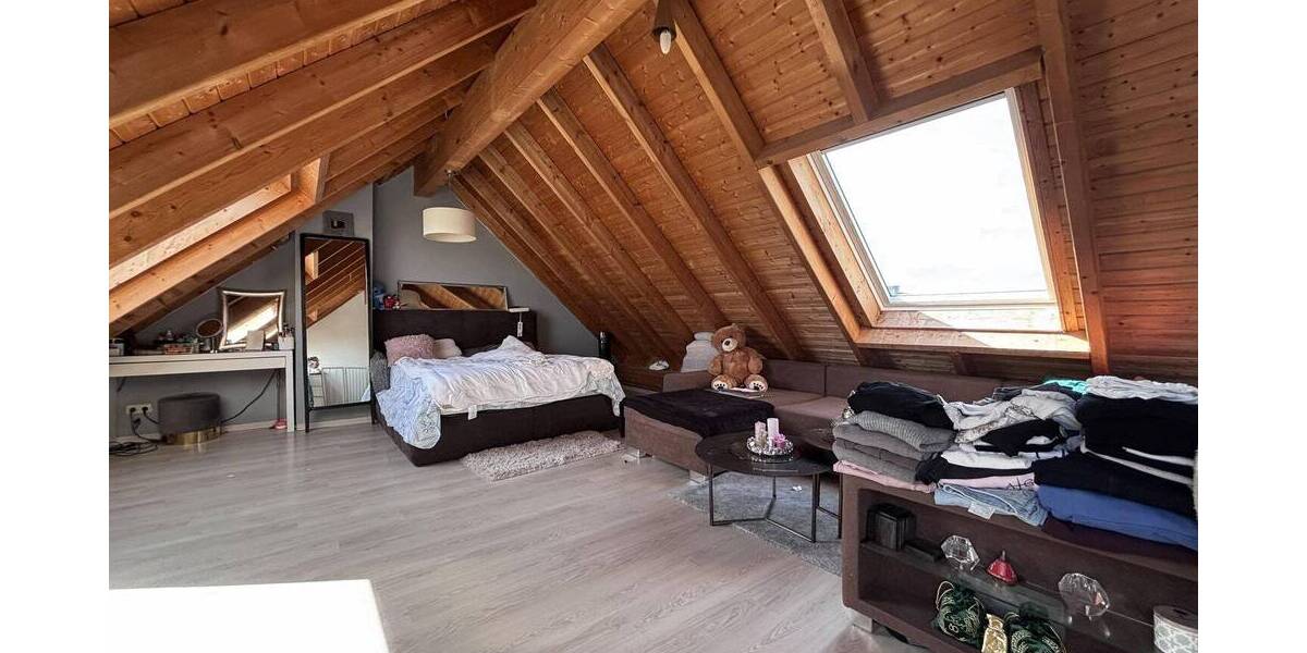 Etagenwohnung Mönchengladbach Dorthausen - 4 Zimmer, 95 m&sup2;, 189.000&euro; | Angebot:24138080