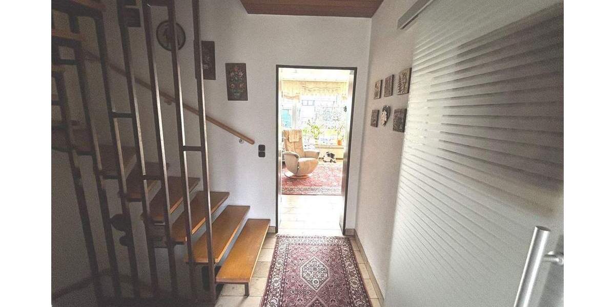 Reihenmittelhaus Krefeld Fischeln - 5 Zimmer, 120 m&sup2;, 430.000&euro; | Angebot:25820518