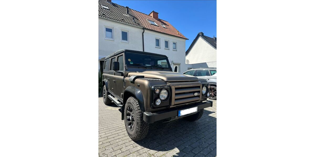 Land Rover Defender 108.000 km 53.949 &euro; Düsseldorf 40211