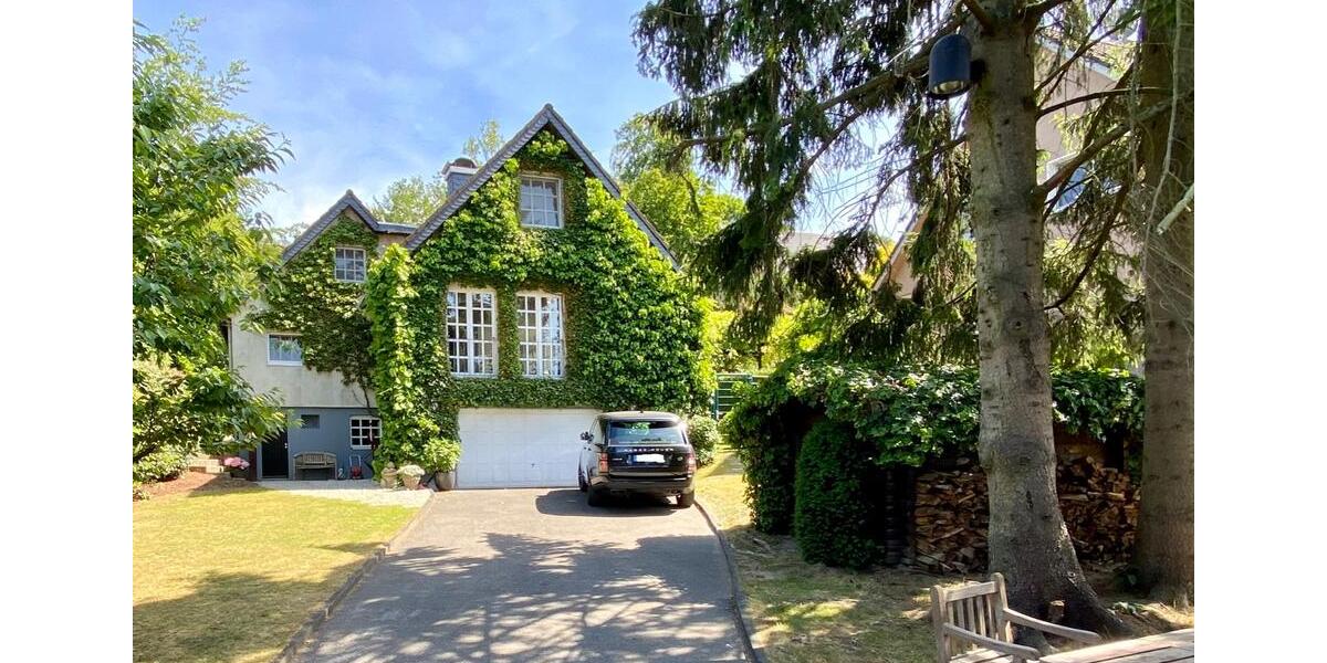 Einfamilienhaus mit 6 Zimmern, Kamin, Einbauküche, Sauna & Garage 6 zimmer