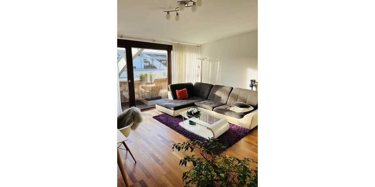 Etagenwohnung Düsseldorf Oberbilk - 2 Zimmer, 56 m&sup2;, 1.300&euro; | Angebot:26554656
