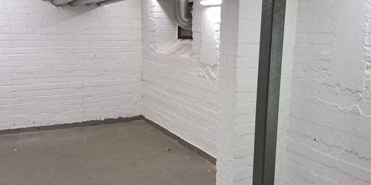 Praxis in guter Lage mit 2 Eingängen sucht solvente Mieter ! 6 zimmer