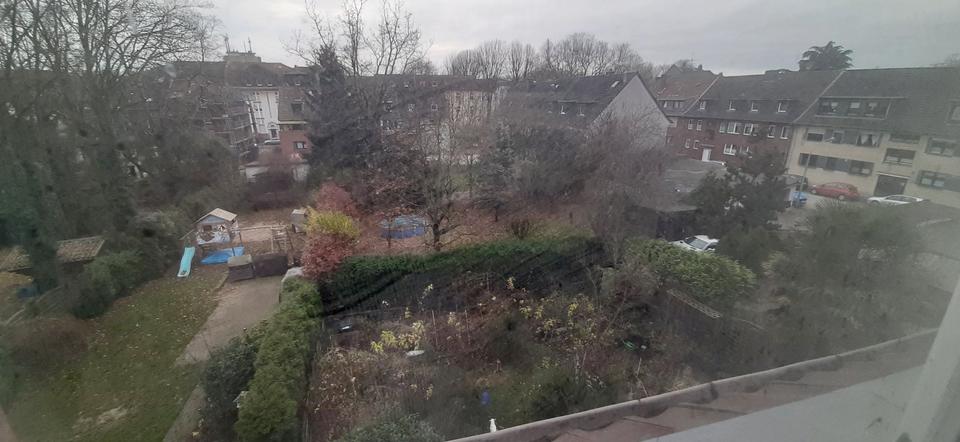 Frisch renovierte Dachgeschosswohnung 4 zimmer