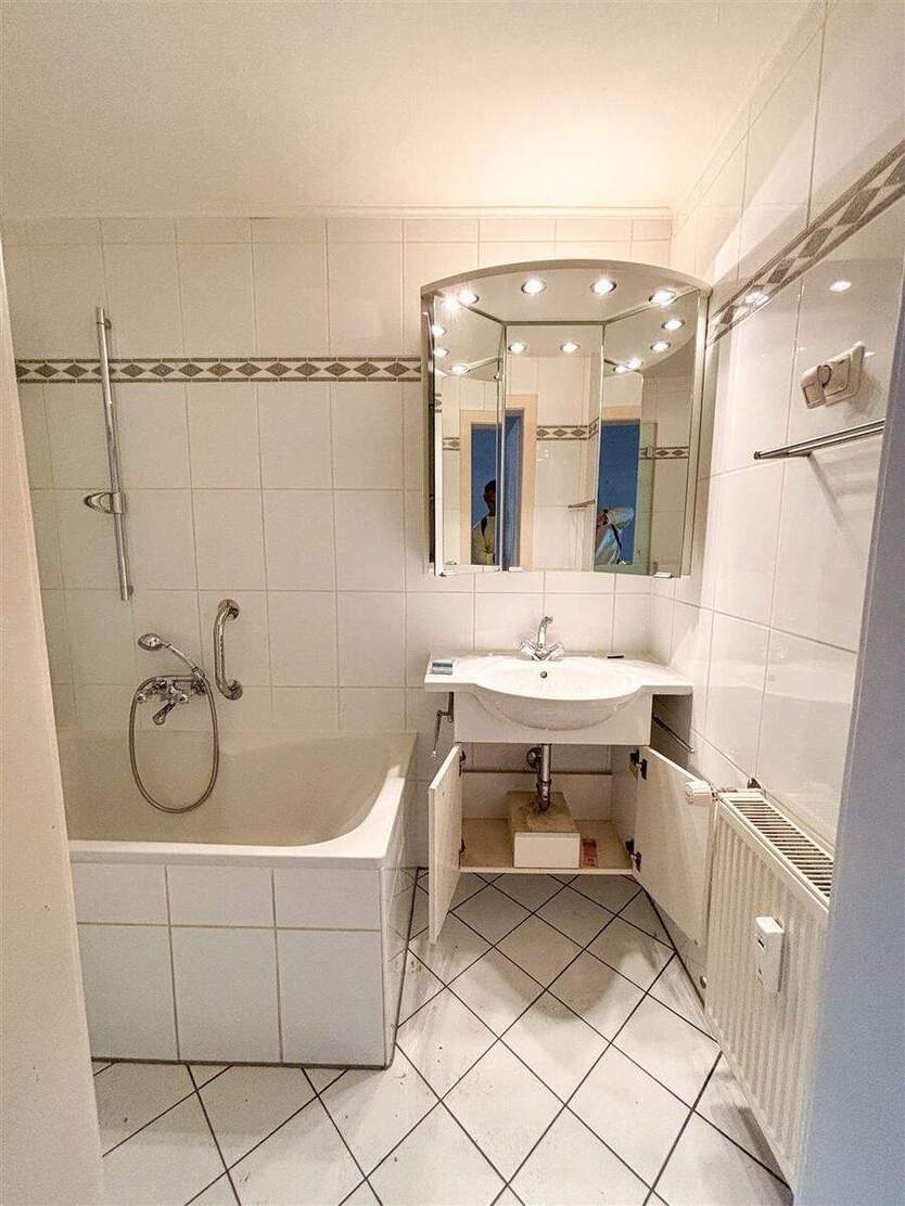 Golzheim: 3-Zimmer-Wohnung mit Modernisierungspotential 3 zimmer