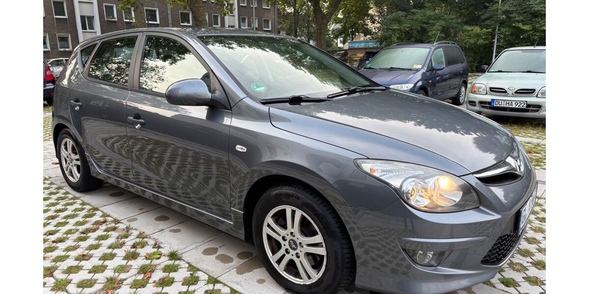 Hyundai i30 229.000 km 2.750 &euro; Duisburg 47137