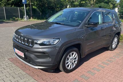 Jeep Compass 18.500 km 21.718 &euro; Düsseldorf 40229