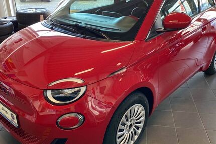 Fiat 500e 6.800 km 26.900 &euro; Langenfeld 40764