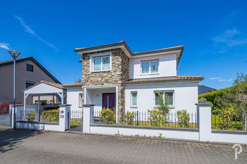 Haus zum Kaufen in Jüchen 850.000 € 164 m²