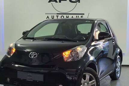 Toyota iQ 85.563 km 9.995 &euro; Wuppertal 42285