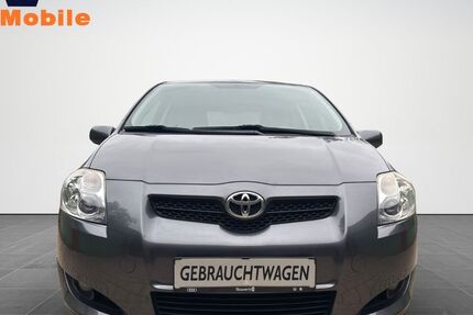 Toyota Auris 94.000 km 8.750 € Düsseldorf 40472
