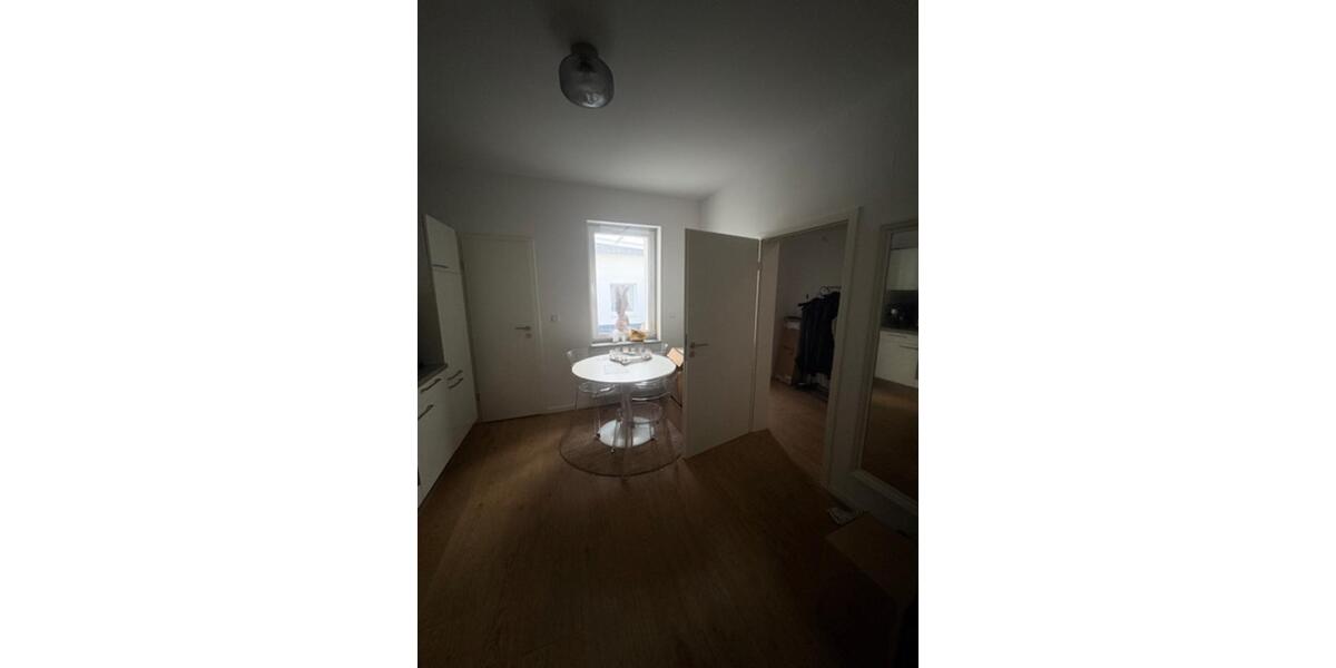 Geräumiges Wohn-Gewerbeobjekt mit zwei Einheiten, Innenhof zimmer