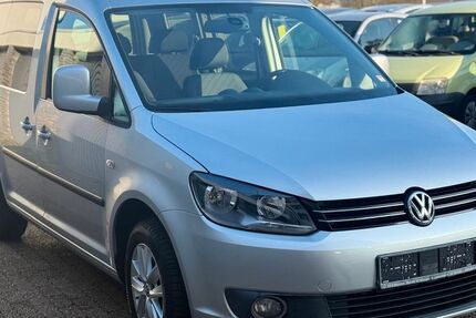 VW Caddy 141.490 km 7.690 &euro; Mönchengladbach 41239