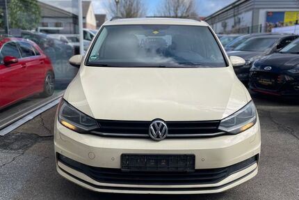 VW Touran 438.700 km 6.200 &euro; Oberhausen 46045