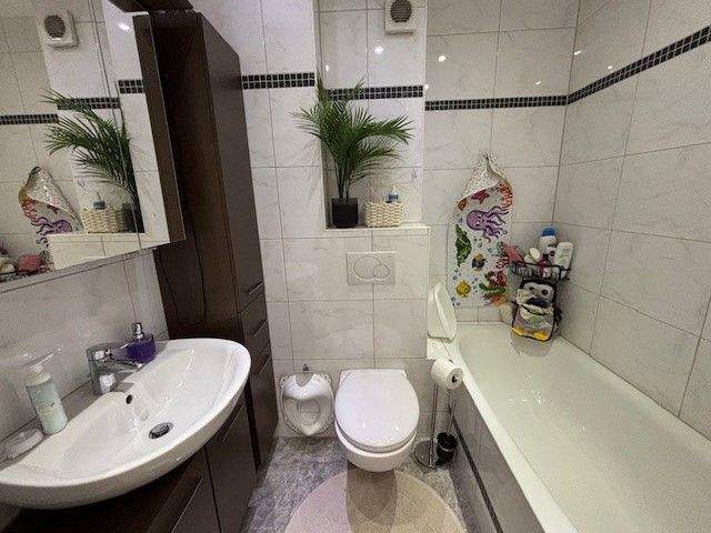 Reihenendhaus Mönchengladbach Wickrath - 3 Zimmer, 90 m&sup2;, 352.000&euro; | Angebot:23195441