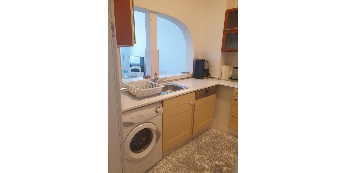 VOLLMÖBILIERTE MONTEUR WOHNUNG OSTWALL 4 zimmer