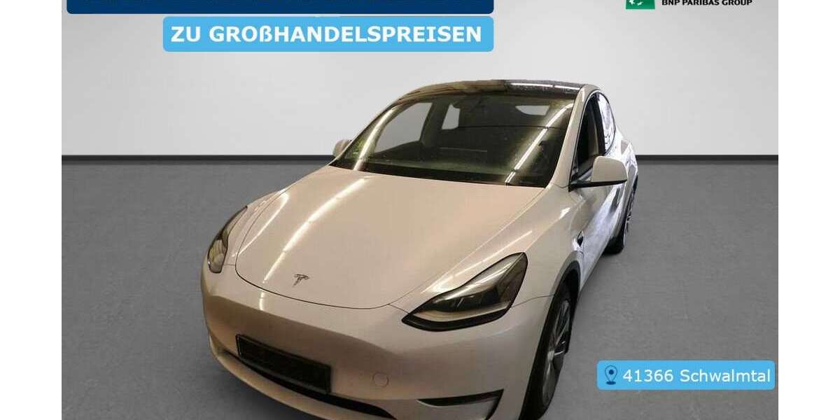 Tesla Model Y 121.469 km 29.407 &euro; Krefeld 47829