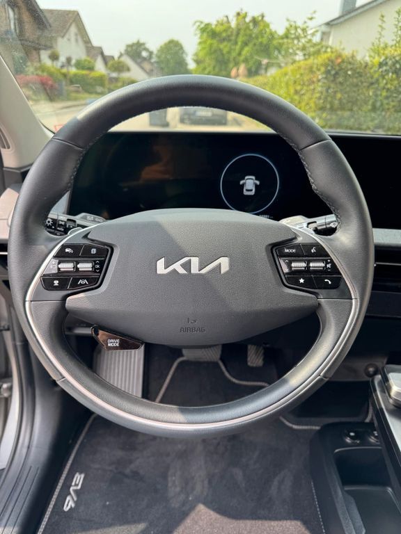 EV6