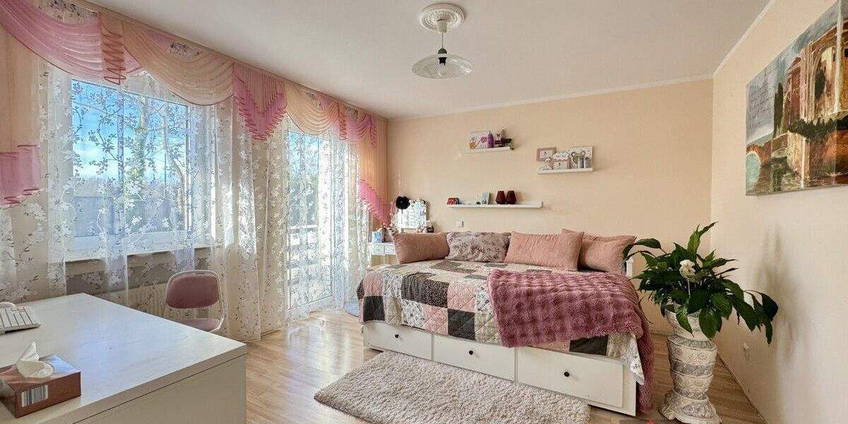 Sonnige Eigentumswohnung mit zwei Balkonen und großer Terrasse in Düsseldorf-Eller 3 zimmer