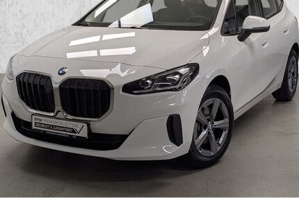 BMW 220 Active Tourer 7.683 km 28.990 &euro; Düsseldorf 40595