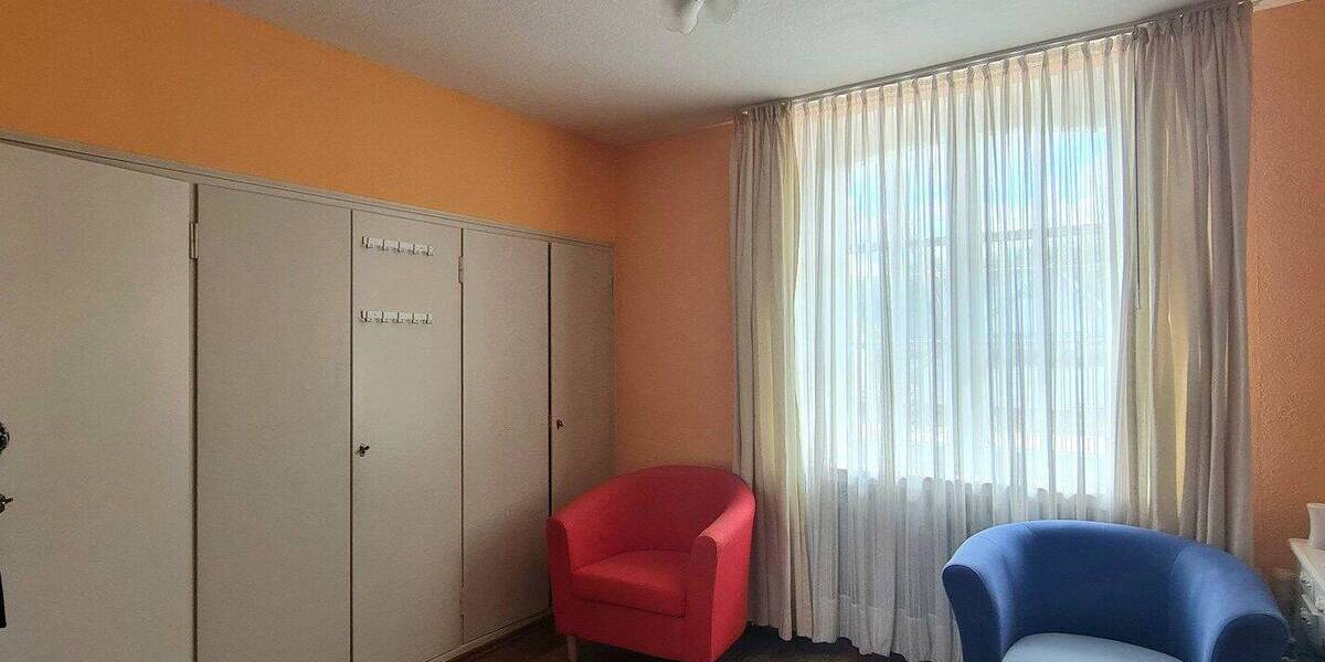 Einfamilienhaus Duisburg Hochemmerich - 9 Zimmer, 220 m&sup2;, 657.000&euro; | Angebot:26900580