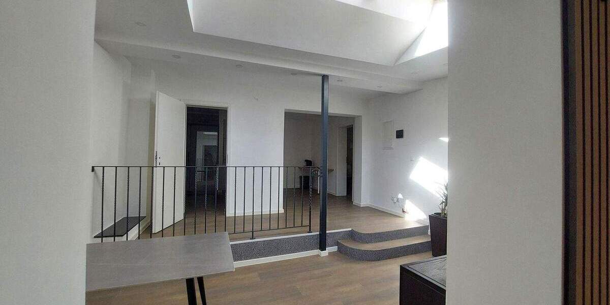 Modernisiertes Zweifamilienhaus 7 zimmer