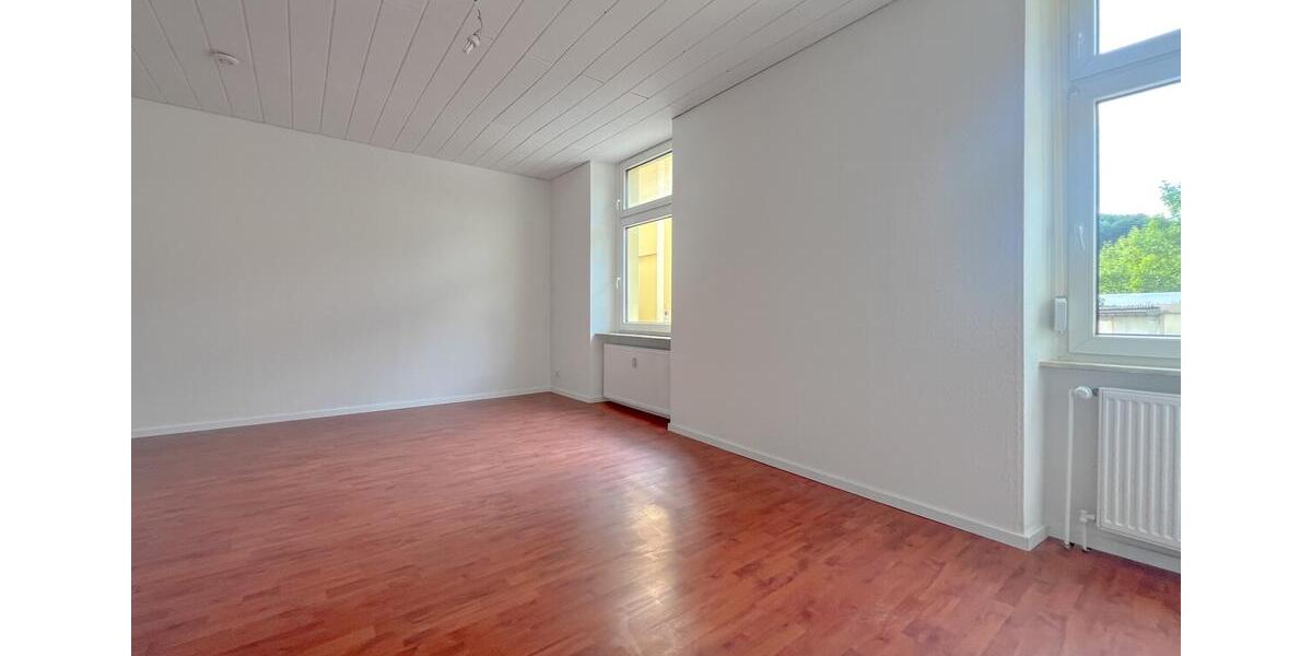 Erstbezug nach Renovierung: Lichtdurchflutete 2,5-Zimmer-Wohnung zum Wohlfühlen 2.5 zimmer