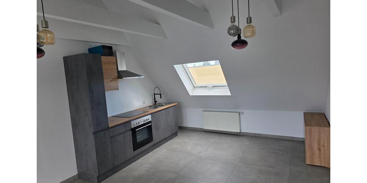 Dachgeschoßwohnung Oberhausen - 3.5 Zimmer, 96 m&sup2;, 930&euro; | Angebot:25753609