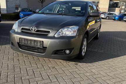 Toyota Corolla 97.974 km 4.990 &euro; Solingen 42657