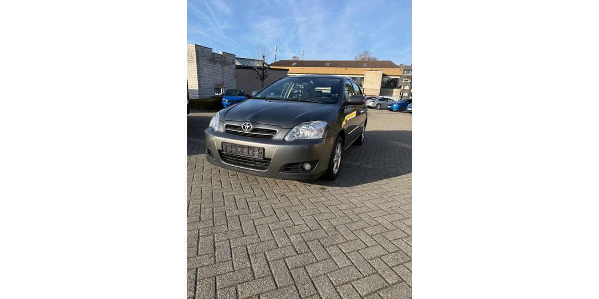 Toyota Corolla 97.974 km 4.990 &euro; Solingen 42657