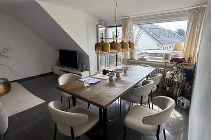 Investition mit Herz - Dachgeschosstraum mit Balkon - vermietet 3 zimmer
